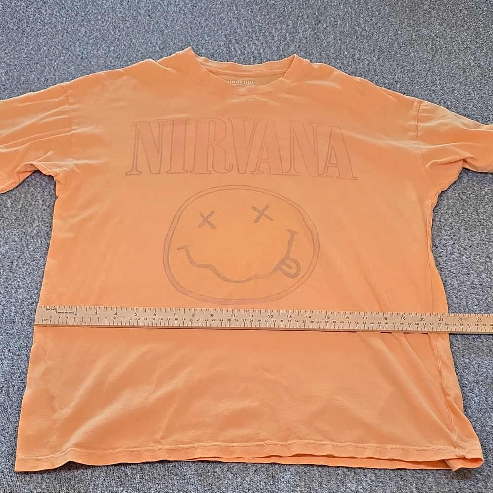 American Eagle Nirvana Smiley Face Graphic Band T-Shirt Tee Size M